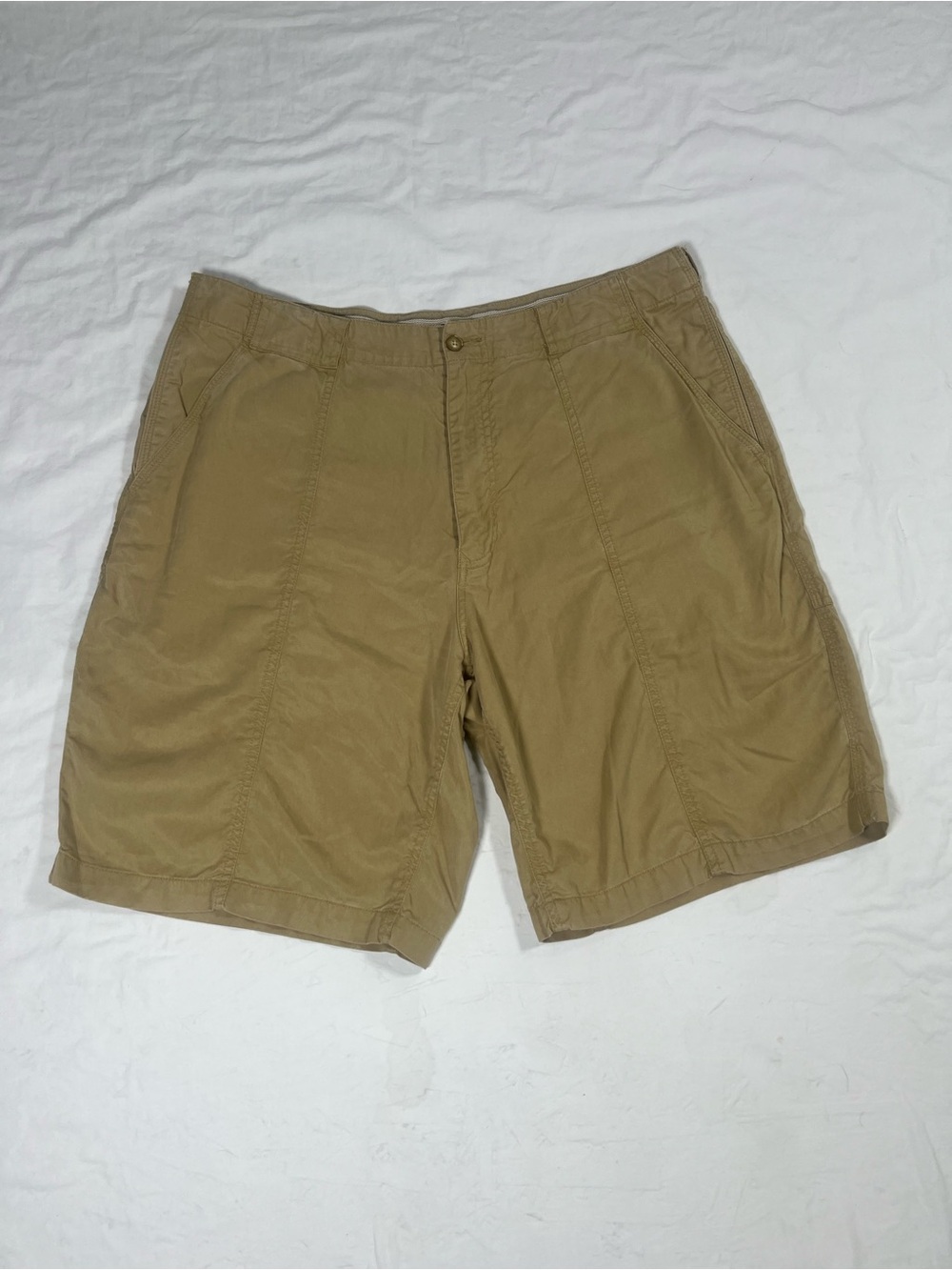 Tommy Bahama Men's Tan Flat-Front Shorts Size 36